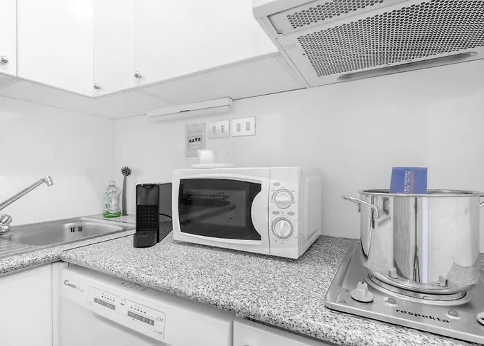 Central Luxurious Apartment Duomo A/C-Wi-Fi Free